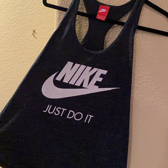 Nike Tank Top - Picture 3 of 3
